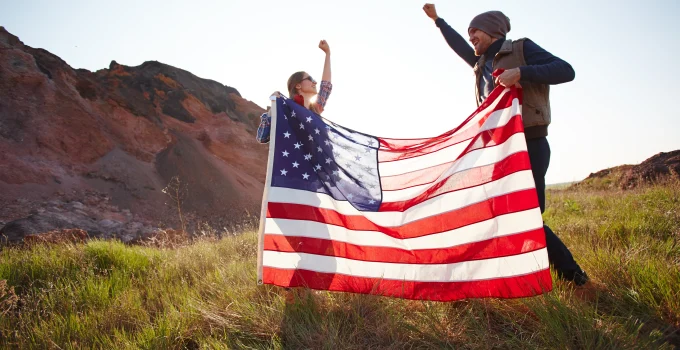 Advantages and Disadvantages of E-commerce in the USA